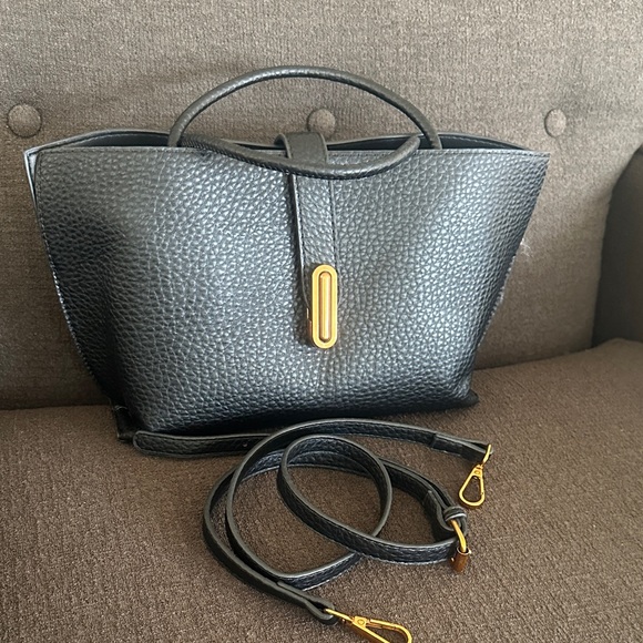 NWOT Elegant Black Textured Women's Handbag - Picture 6 of 6